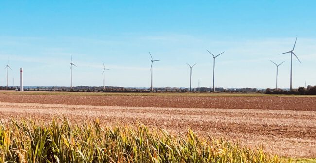 2023-09-11 Umzingelung von FrauObI durch Windräder